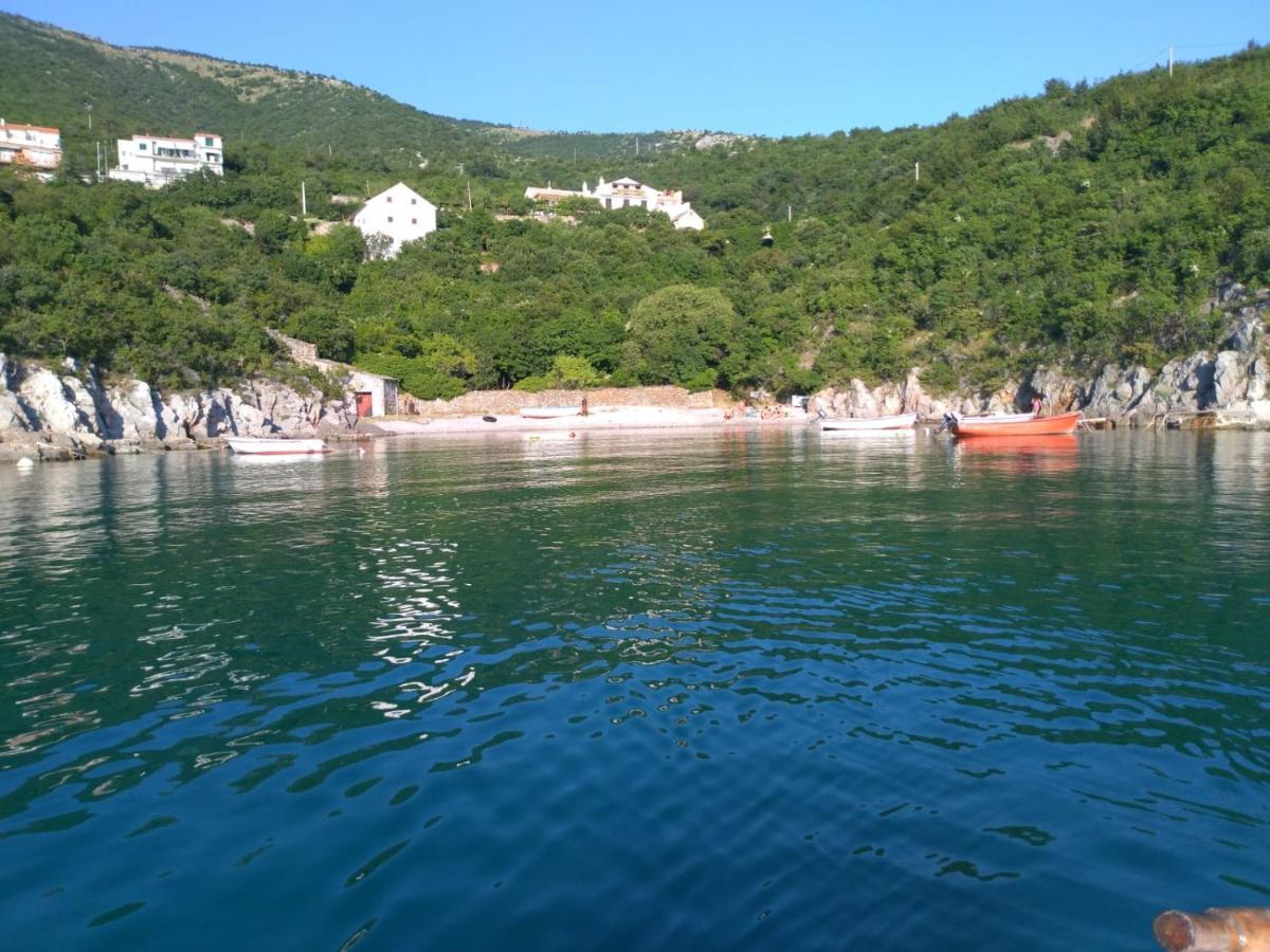 Sea Side App Apartment Vratarusa ภายนอก รูปภาพ