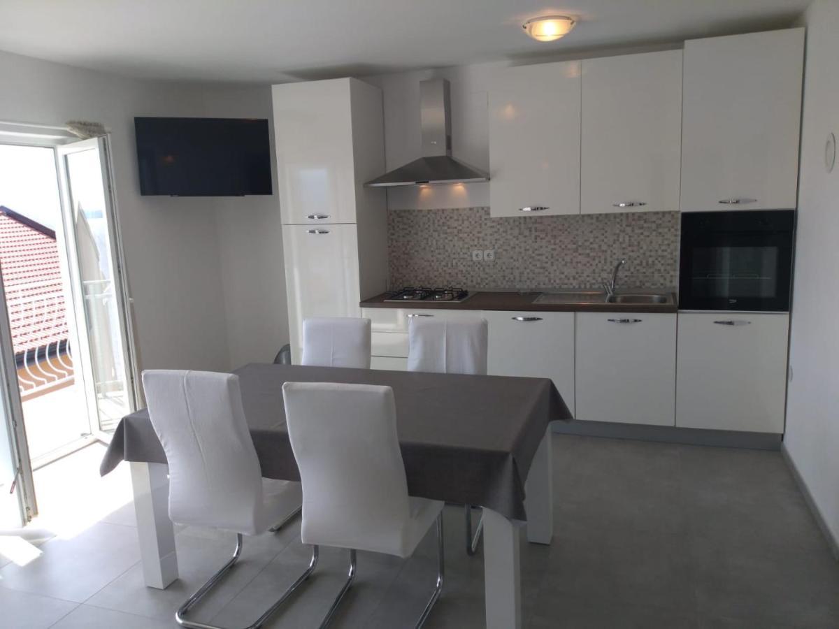 Sea Side App Apartment Vratarusa ภายนอก รูปภาพ