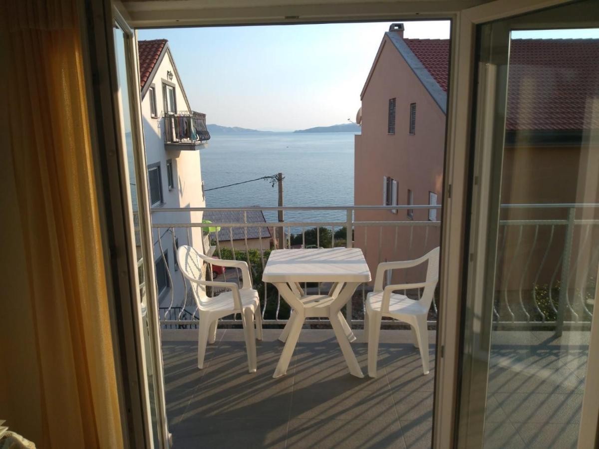 Sea Side App Apartment Vratarusa ภายนอก รูปภาพ